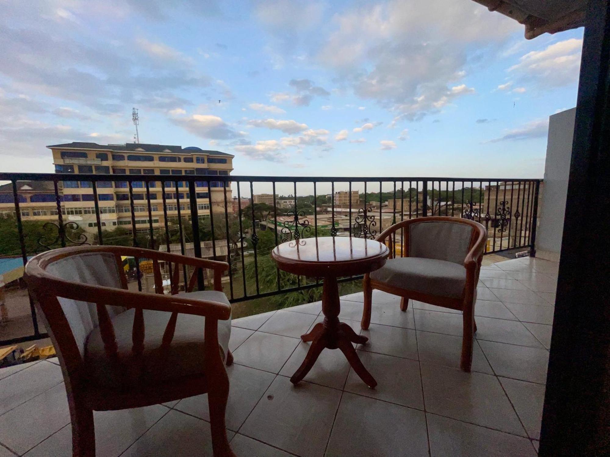 Iman Hotel Isiolo Exterior photo
