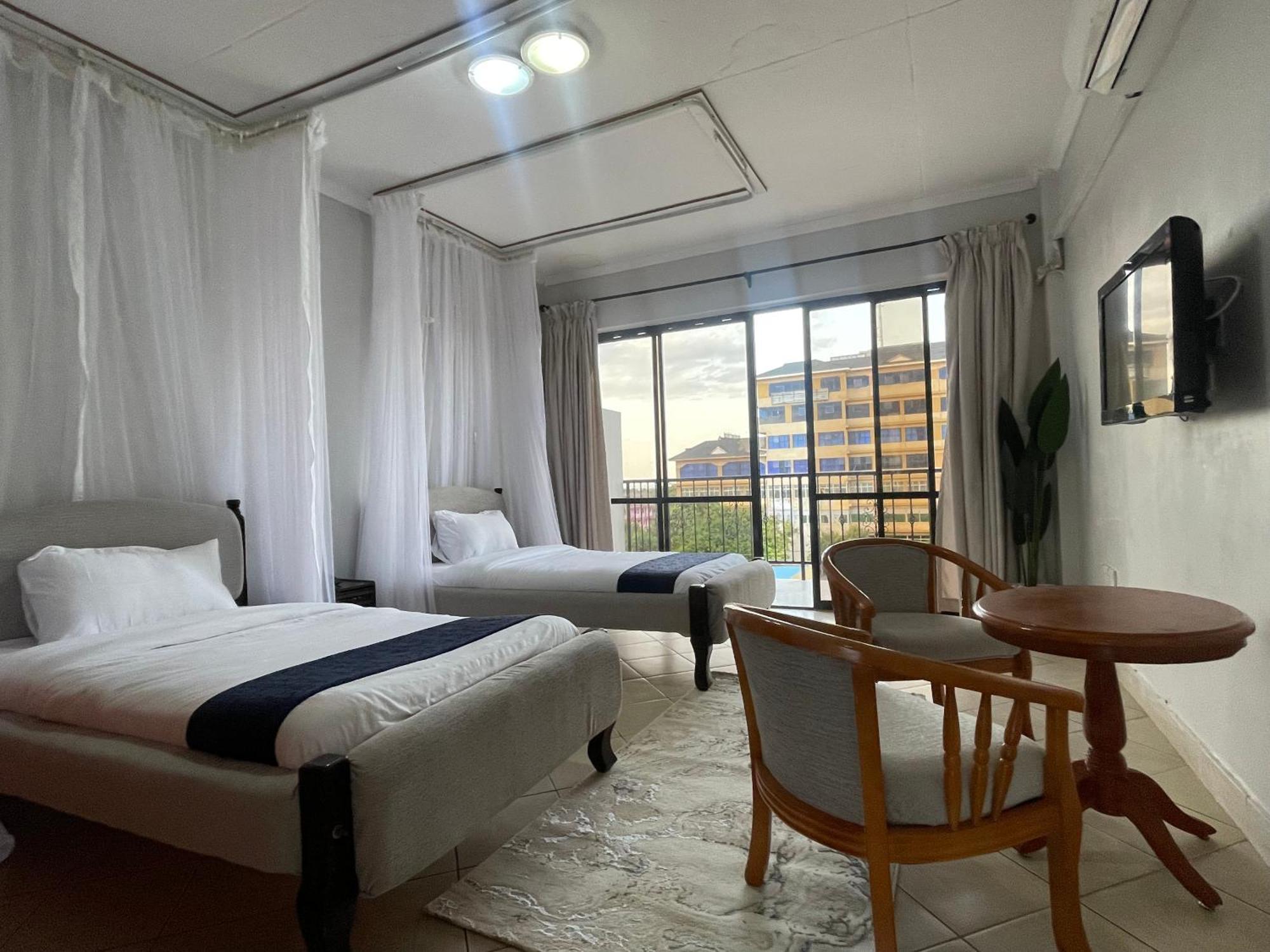 Iman Hotel Isiolo Exterior photo