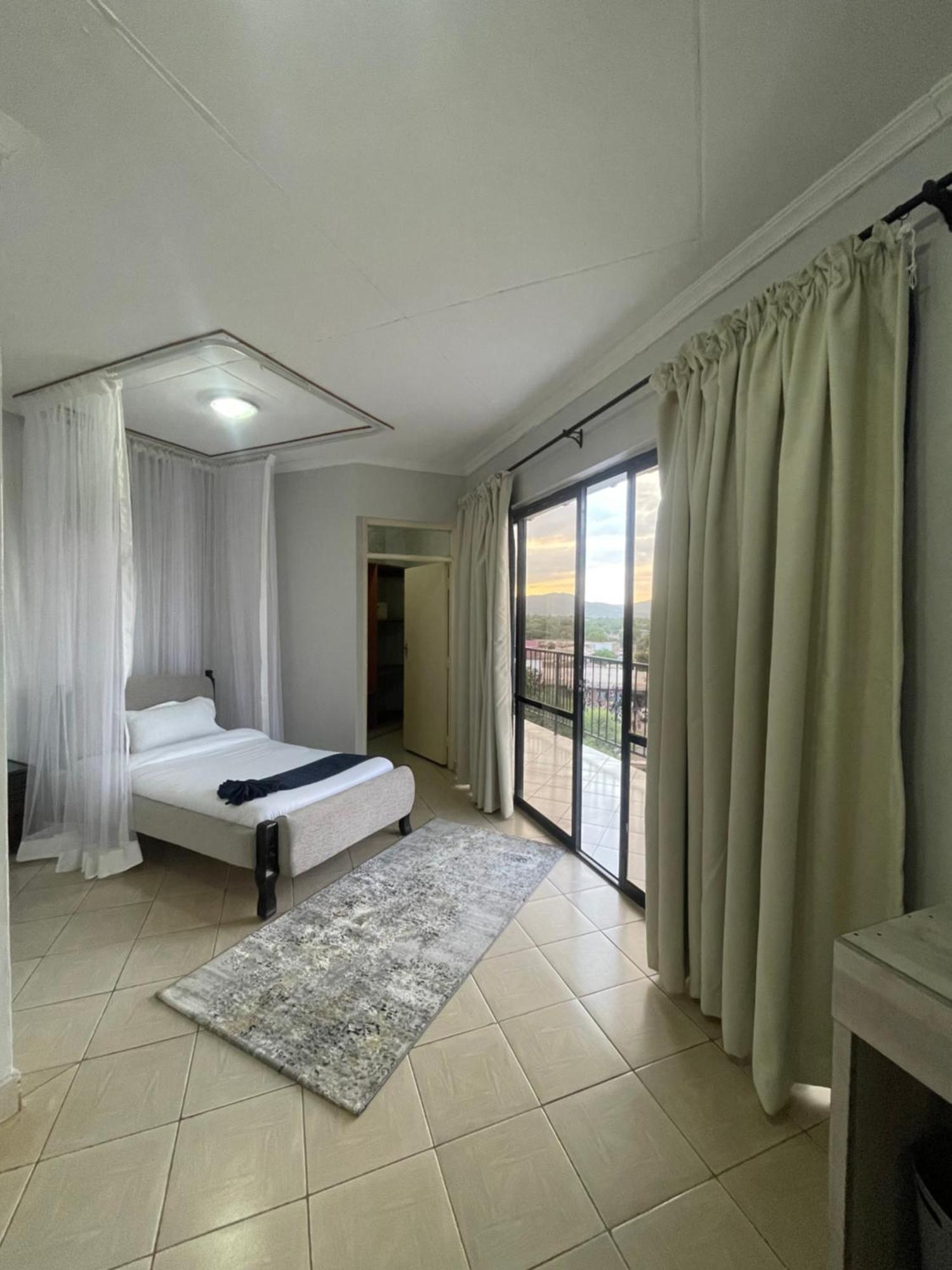 Iman Hotel Isiolo Exterior photo